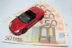 Top Tips for saving on car insurance