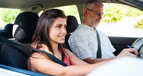 5 Advantages Of Getting Yourself Into Driving School